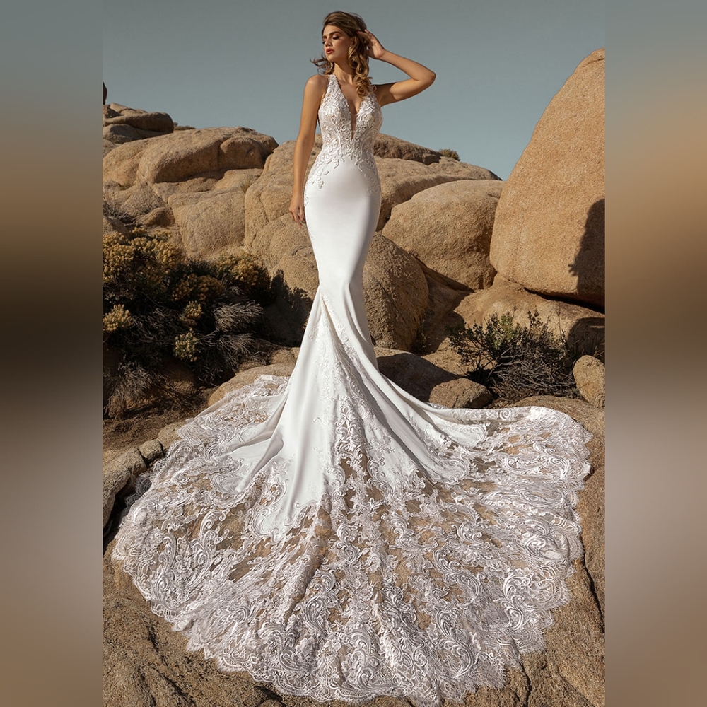 Ivoire by Kitty Chen Azaria V2116